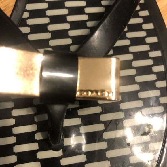 Coach Landon jelly  black flip flop thong sandals with gold bow, size 6 - Picture 2 of 9
